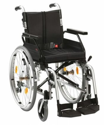 Drive Medical XS2 Aluminum Wheelchair - 18 Inch